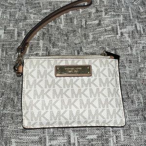 Michael Kors Small Logo Coin Wristlet Wallet